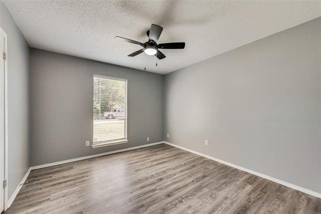 Building Photo - 2814 Meadow Park Dr