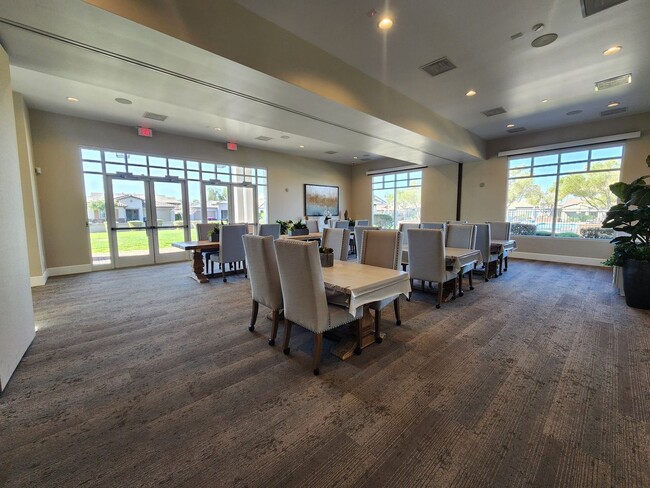 Building Photo - Guard-Gated Cadence 55+ Community | 2 Bed | Single Story Home