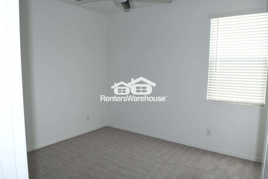 Building Photo - 2700 N 216th Ave