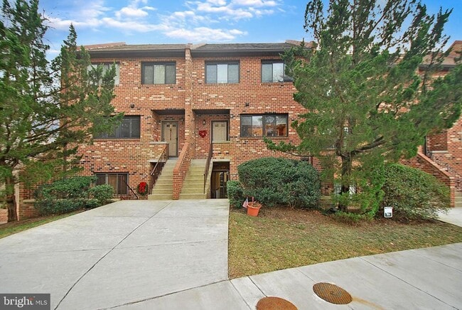 Building Photo - 3854 Steppes Ct