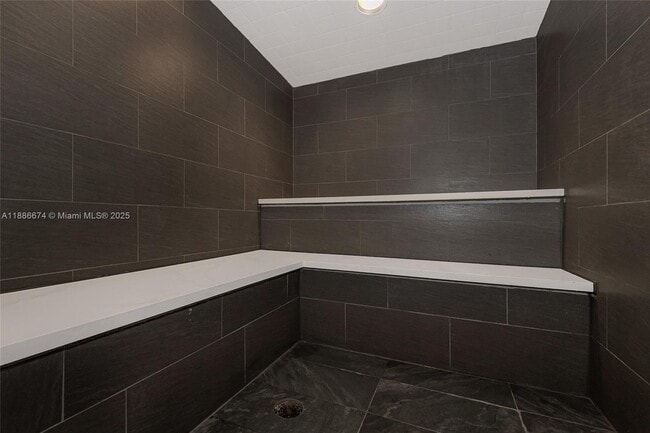 Building Photo - 6103 Aqua Ave