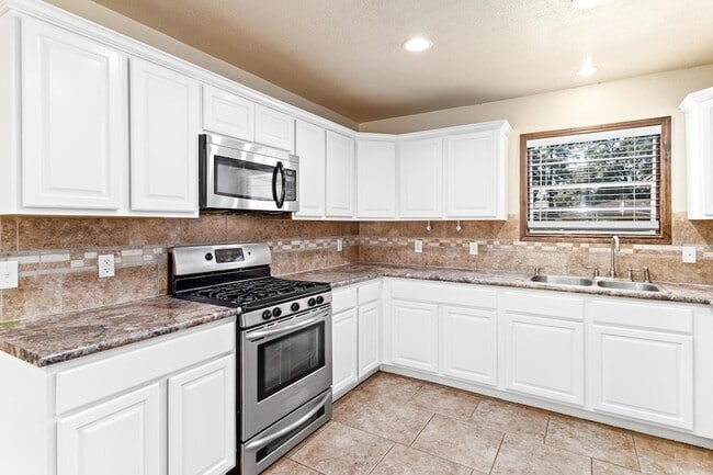 Building Photo - 4770 Corkwood Ln