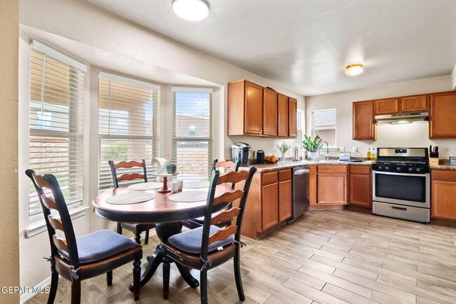 Building Photo - 12564 Paseo Alegre Dr