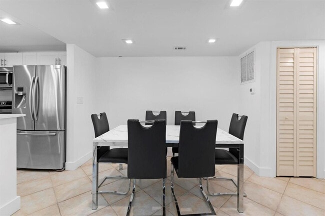 Building Photo - 1439 S Ocean Blvd