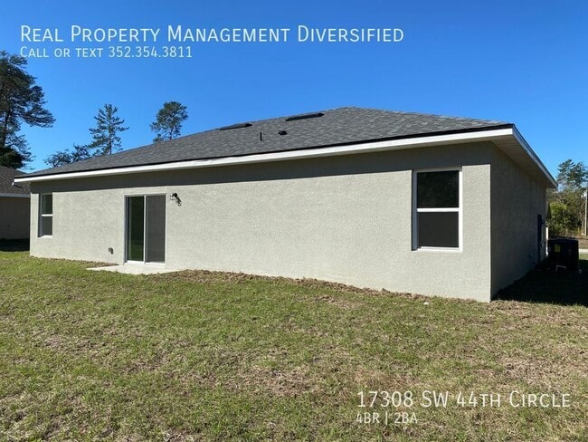 Building Photo - Desirable SW Ocala Neighborhood 4/2/2 **Fr...