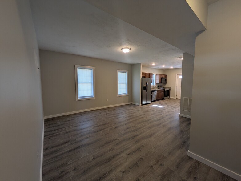 Building Photo - 212 Wareham St