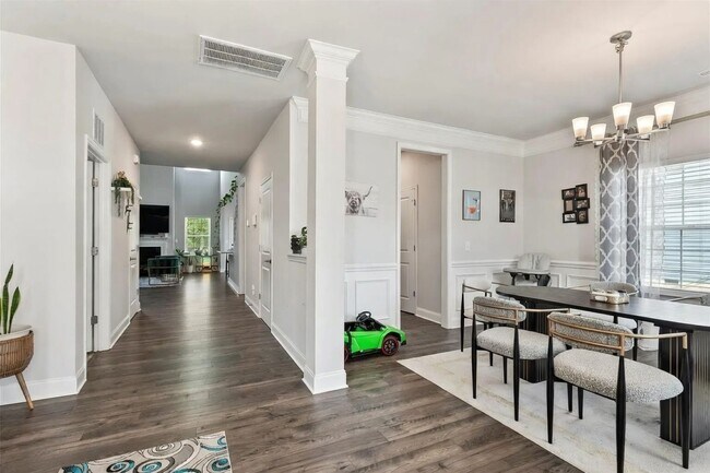 Building Photo - 11732 Glenwood Dr