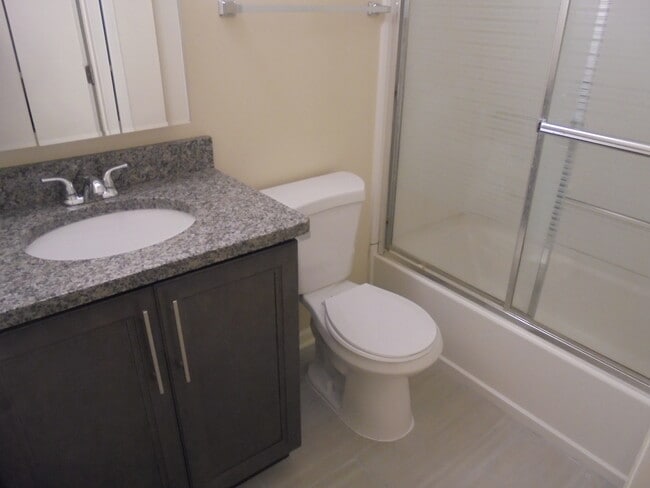 Building Photo - 270 Bridlewood Cir