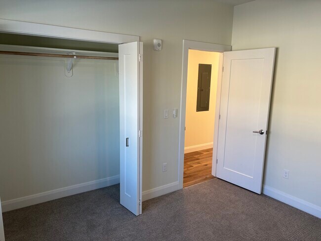 Building Photo - 156 Alpine Ln