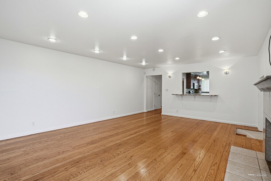 Building Photo - 1733 Benedict Dr