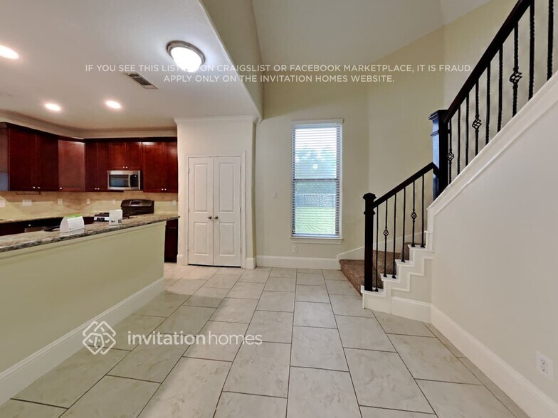 Building Photo - 1306 Lucas St