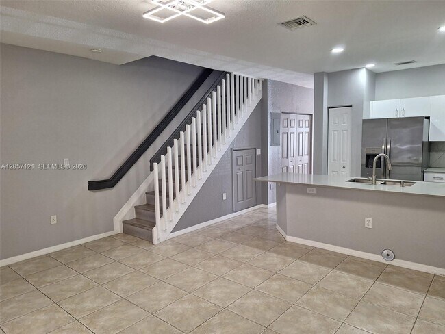 Building Photo - 5761 NW 115th Ct