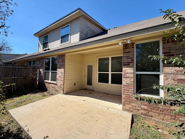 Building Photo - 2941 Savannah Ct
