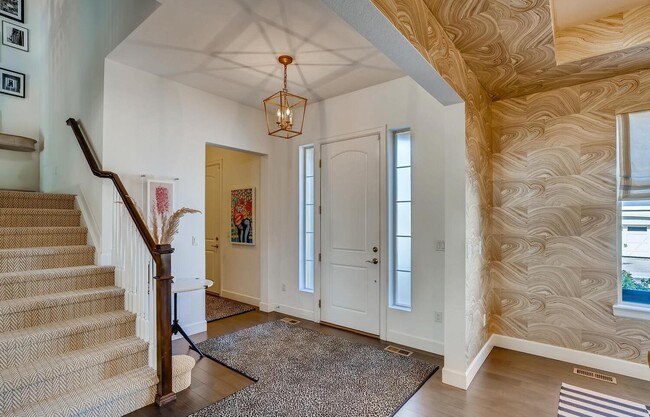 Building Photo - Executive & Modern 5BR/4BA Luxury Home. MO...