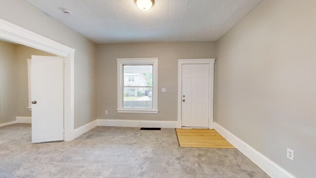 Building Photo - 2053 W.99th
