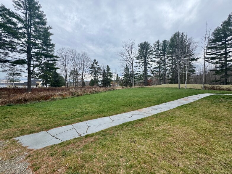 Building Photo - 49 Fort Point Cove Rd