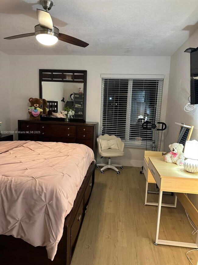 Building Photo - 15304 SW 81st Ln