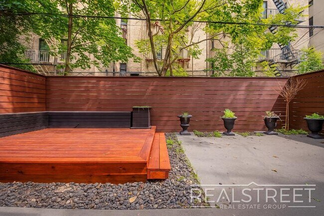 Building Photo - Brand New 1 Bed w Full Kitchen Amenities in Prime Crown Heights