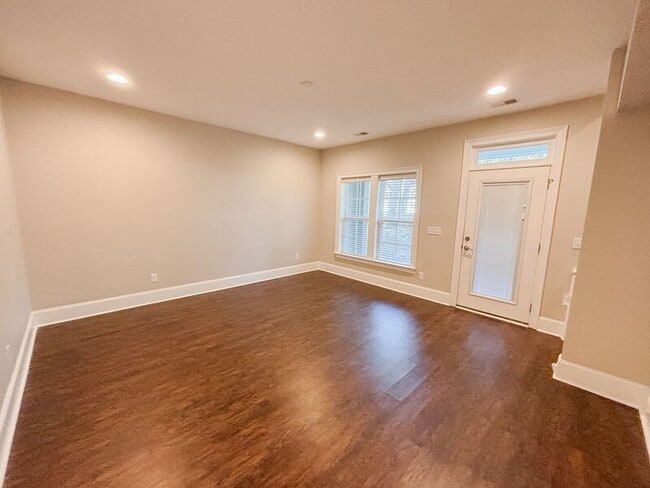 Building Photo - 1028 Bowman Woods Dr