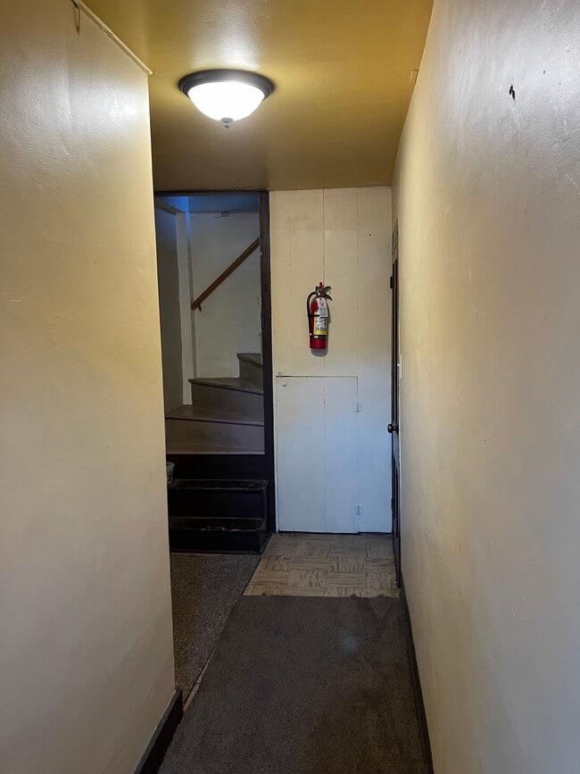 Building Photo - N8129 Franklin Rd