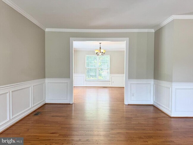 Building Photo - 16 Westchester Ct