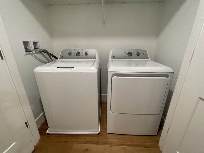 Building Photo - 15 Suffolk Rd