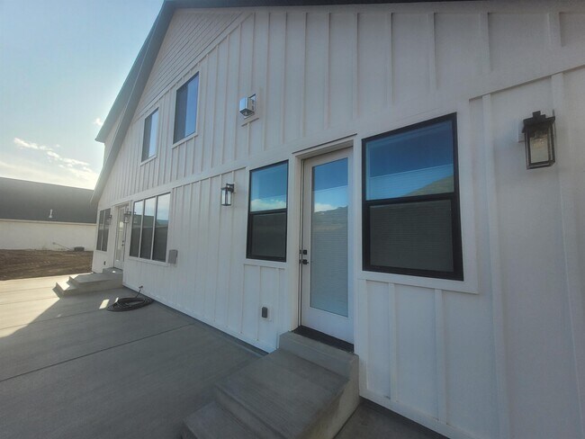 Building Photo - 1491 N Jerry Gertsch Ln