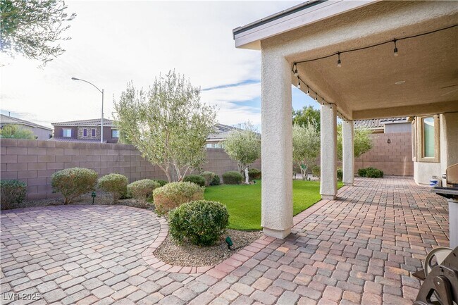 Building Photo - 799 Flowing Meadow Dr