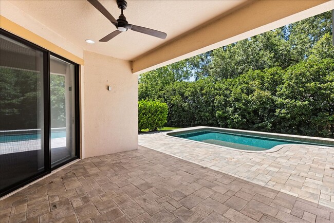 Building Photo - POOL HOME