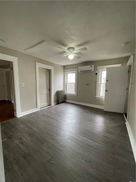 Building Photo - 16 Grove St