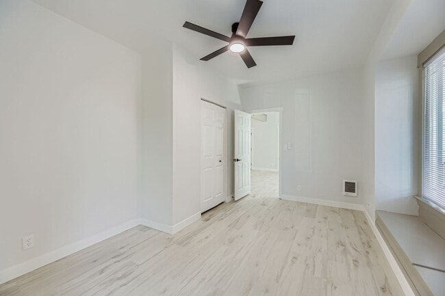 Building Photo - Breathtaking Renovation! Oversized 2 Bed 1...