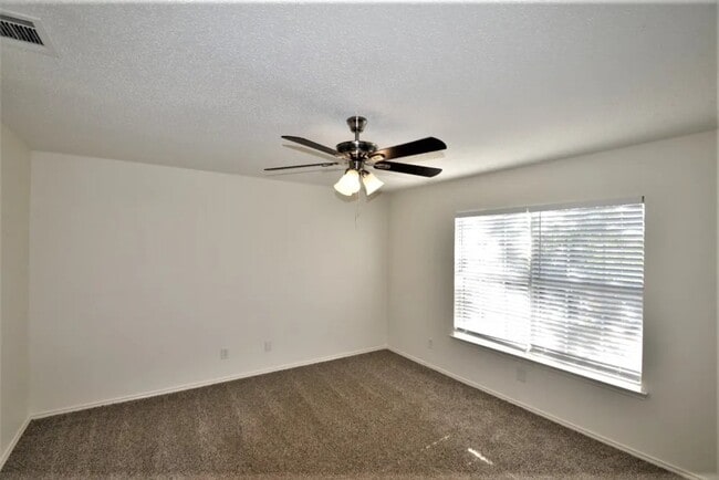 Building Photo - 4146 Hathaway Dr