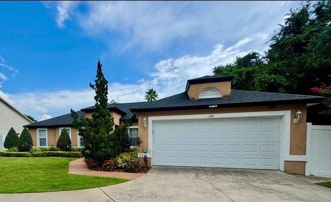 Primary Photo - 821 Copperfield Terrace