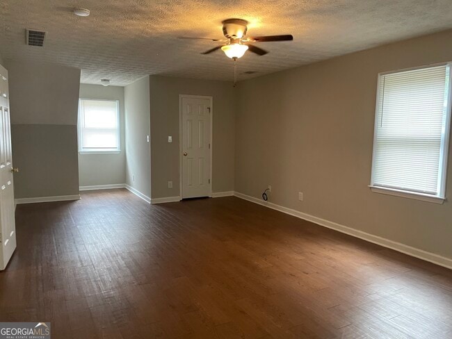 Building Photo - 60 Sentry Oak Ct