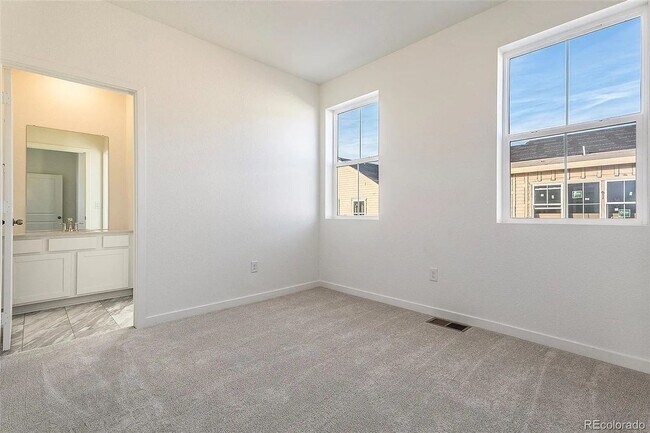 Building Photo - 1536 Sanitas Ln