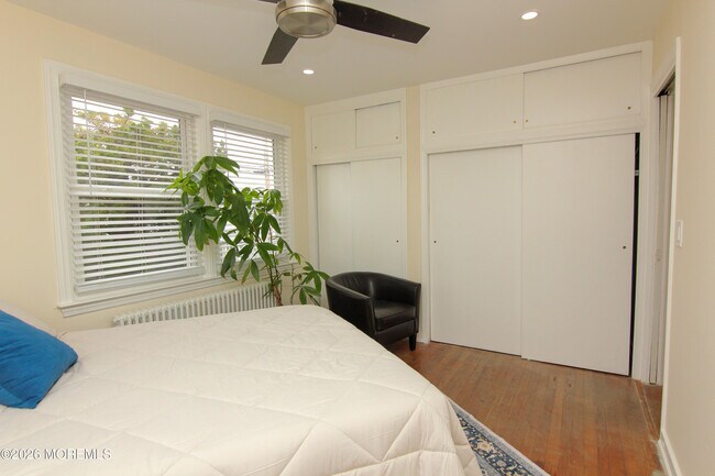 Building Photo - 240 7th Ave