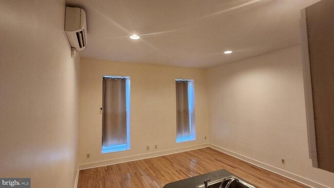 Building Photo - 459 M St NW