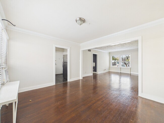 Building Photo - 1920 Richmond Ave.