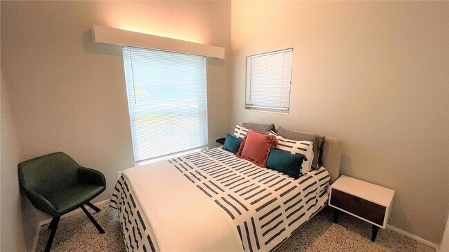 Building Photo - 2832 Bay St