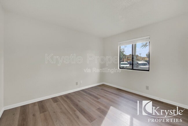 Building Photo - 125 W F St