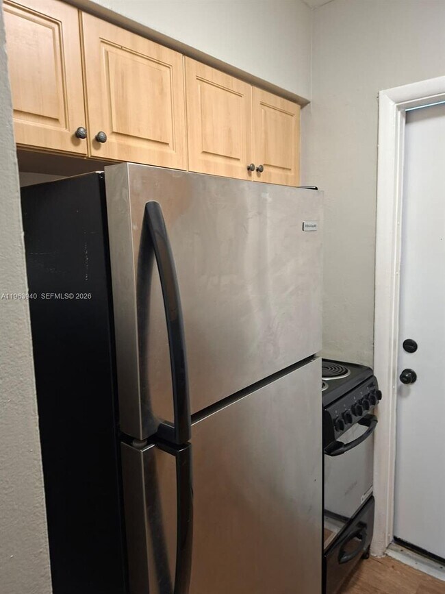 Building Photo - 13025 Emerald Dr