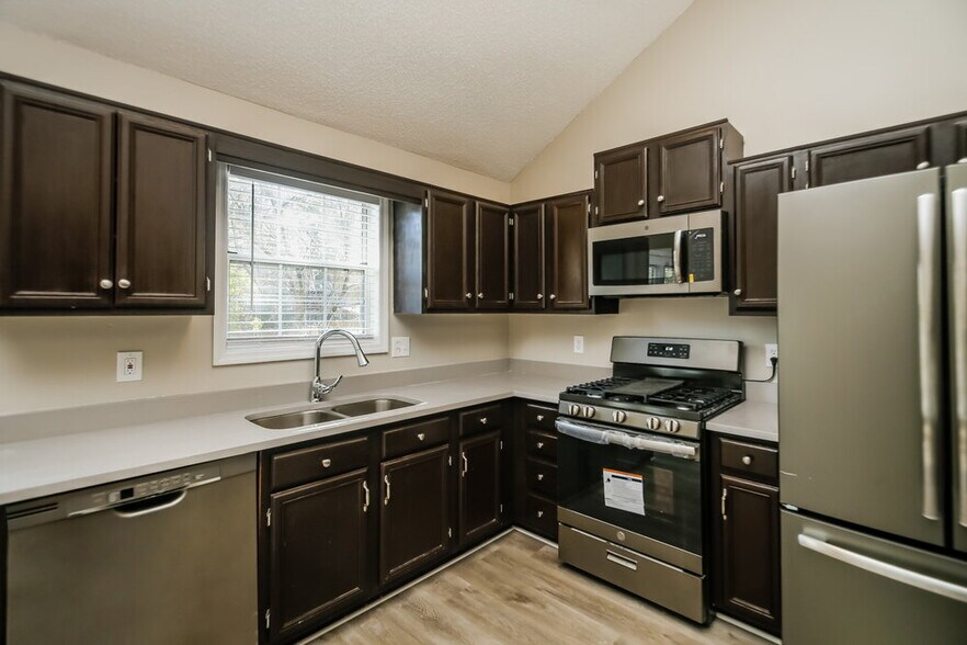 Building Photo - 4223 Brandy Ann Dr