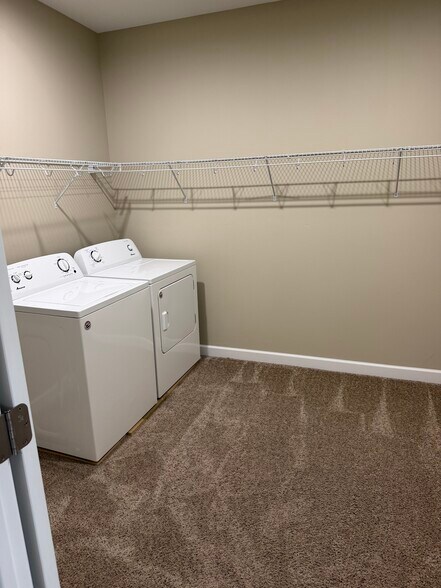 Building Photo - 3037 Bluestem Trl