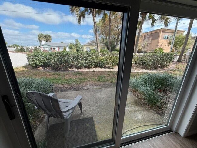 Building Photo - Beautiful 2 bedroom, 2 bath Condo located in Winter Park