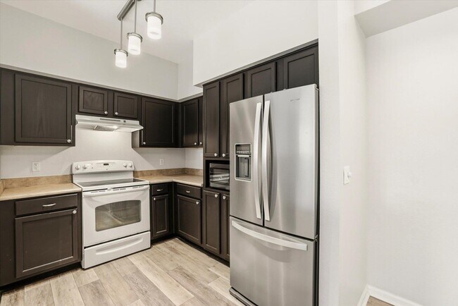 Building Photo - 2801 Chancellorsville Dr