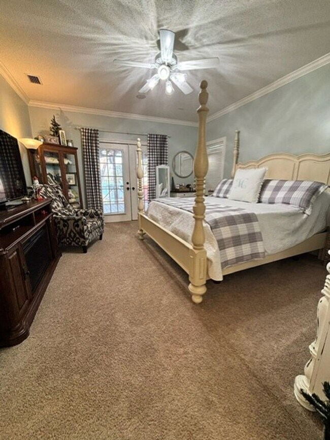 Building Photo - Beautiful home in Lake Park