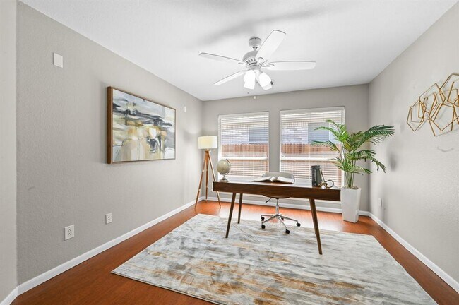 Building Photo - 905 Hunter's Creek Dr