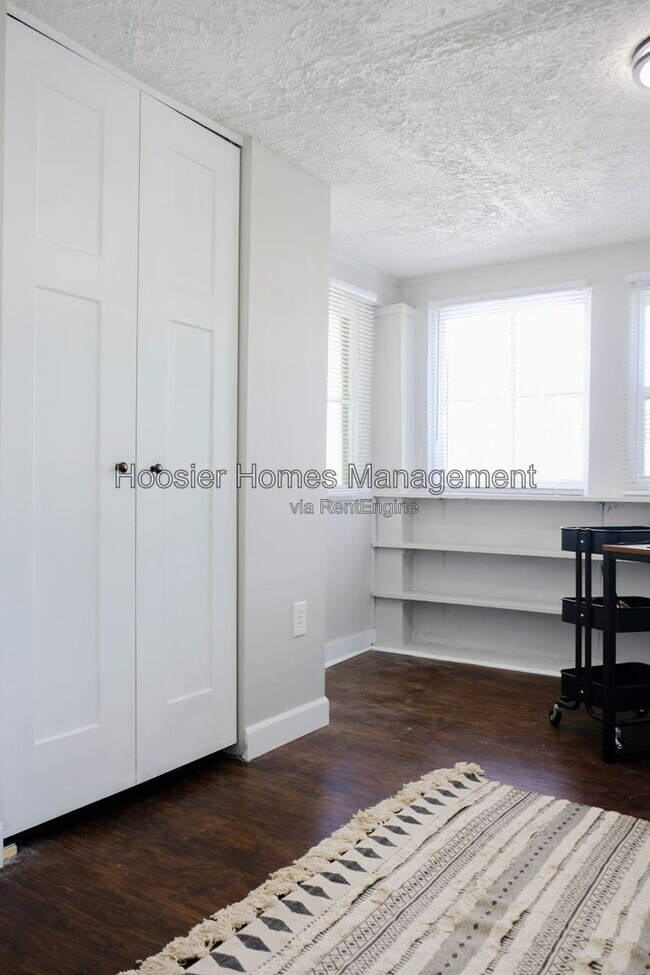 Building Photo - 2035 E 43rd St