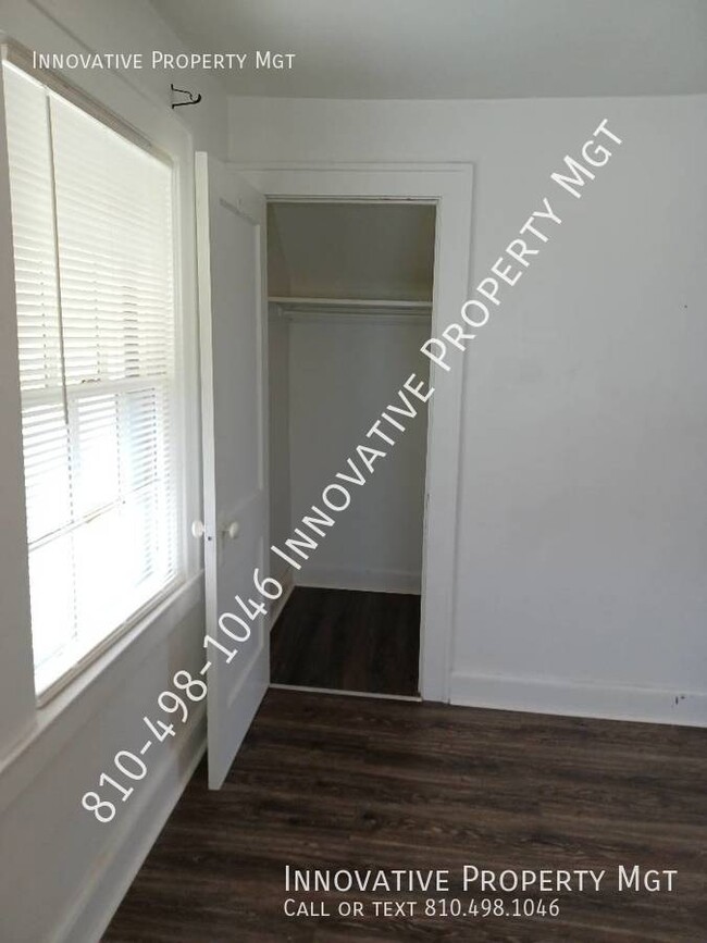 Building Photo - Beautifully updated 2 bedroom, 1 bath - $1...