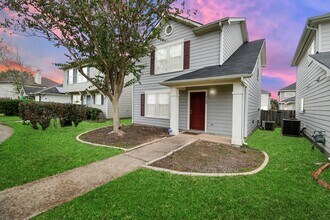 Building Photo - 6329 Settlers Square Ln